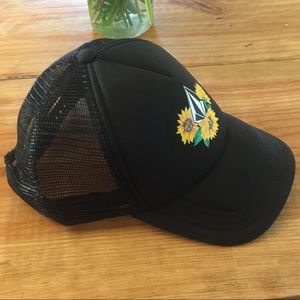 Women’s sunflower volcom hat